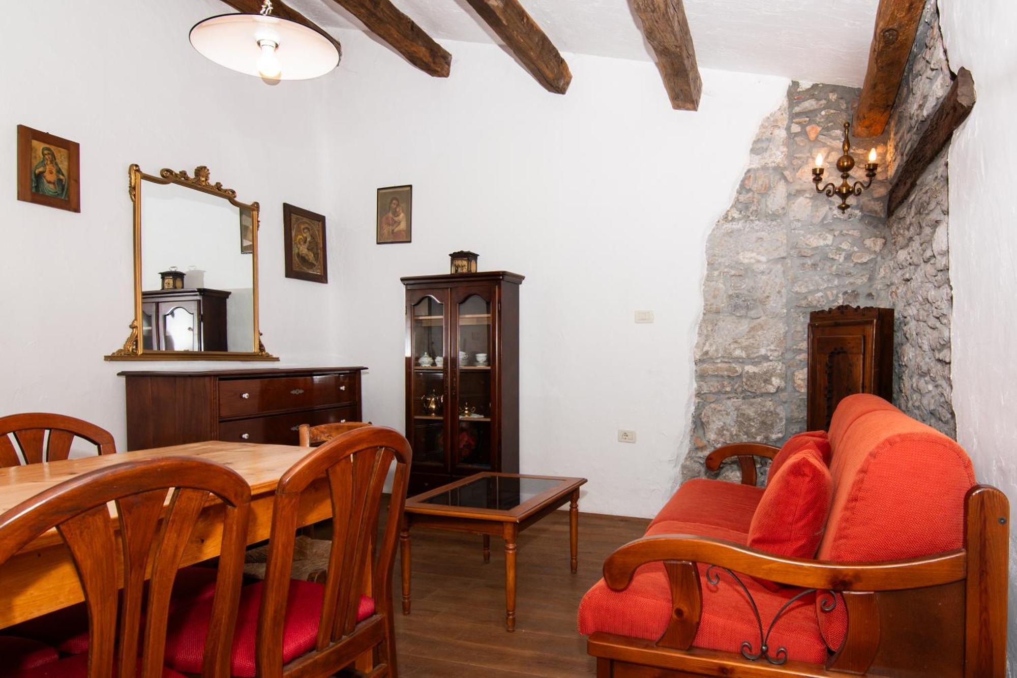 Apartments Valentinus 1800 Sežana Εξωτερικό φωτογραφία
