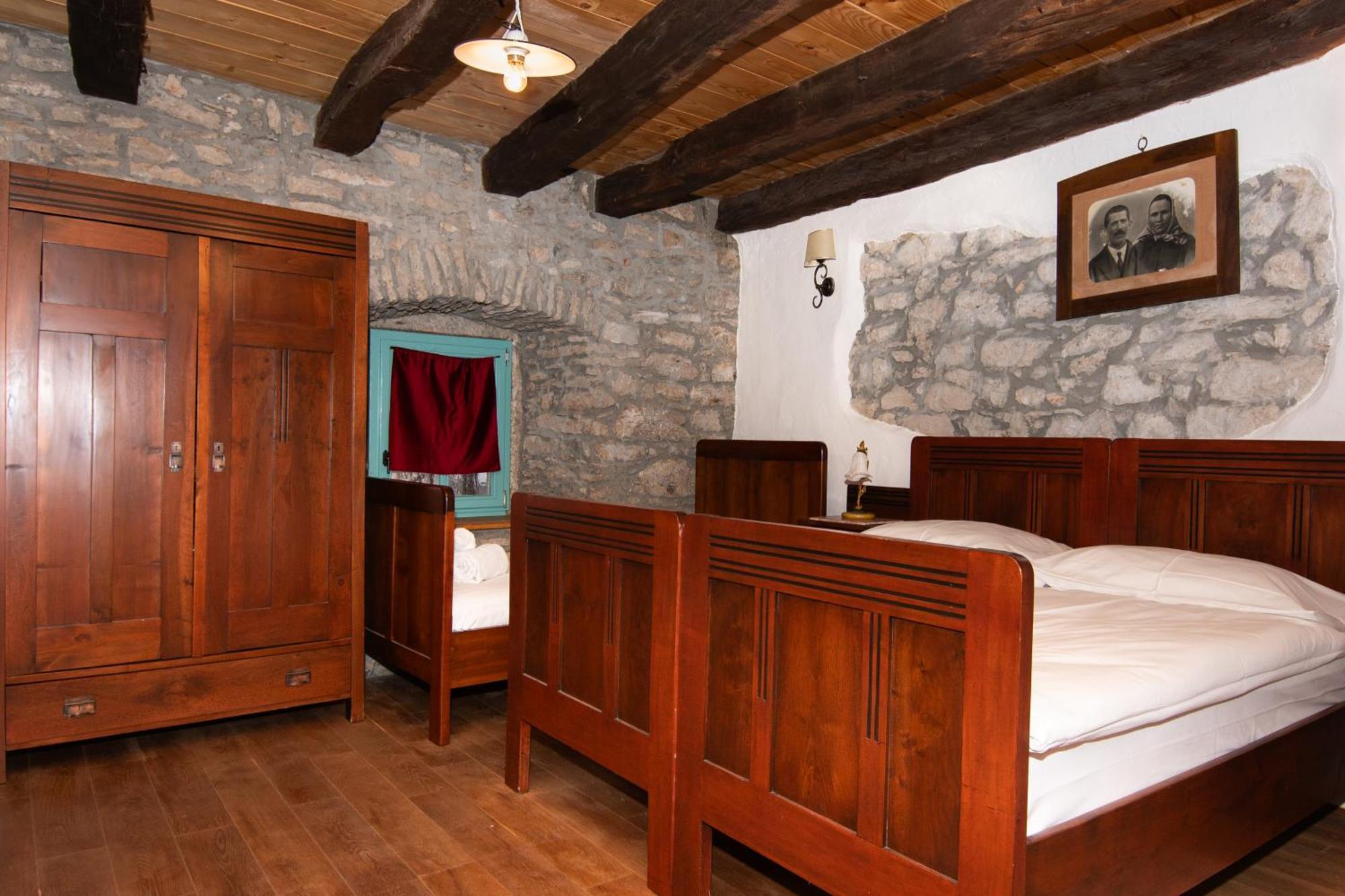 Apartments Valentinus 1800 Sežana Εξωτερικό φωτογραφία