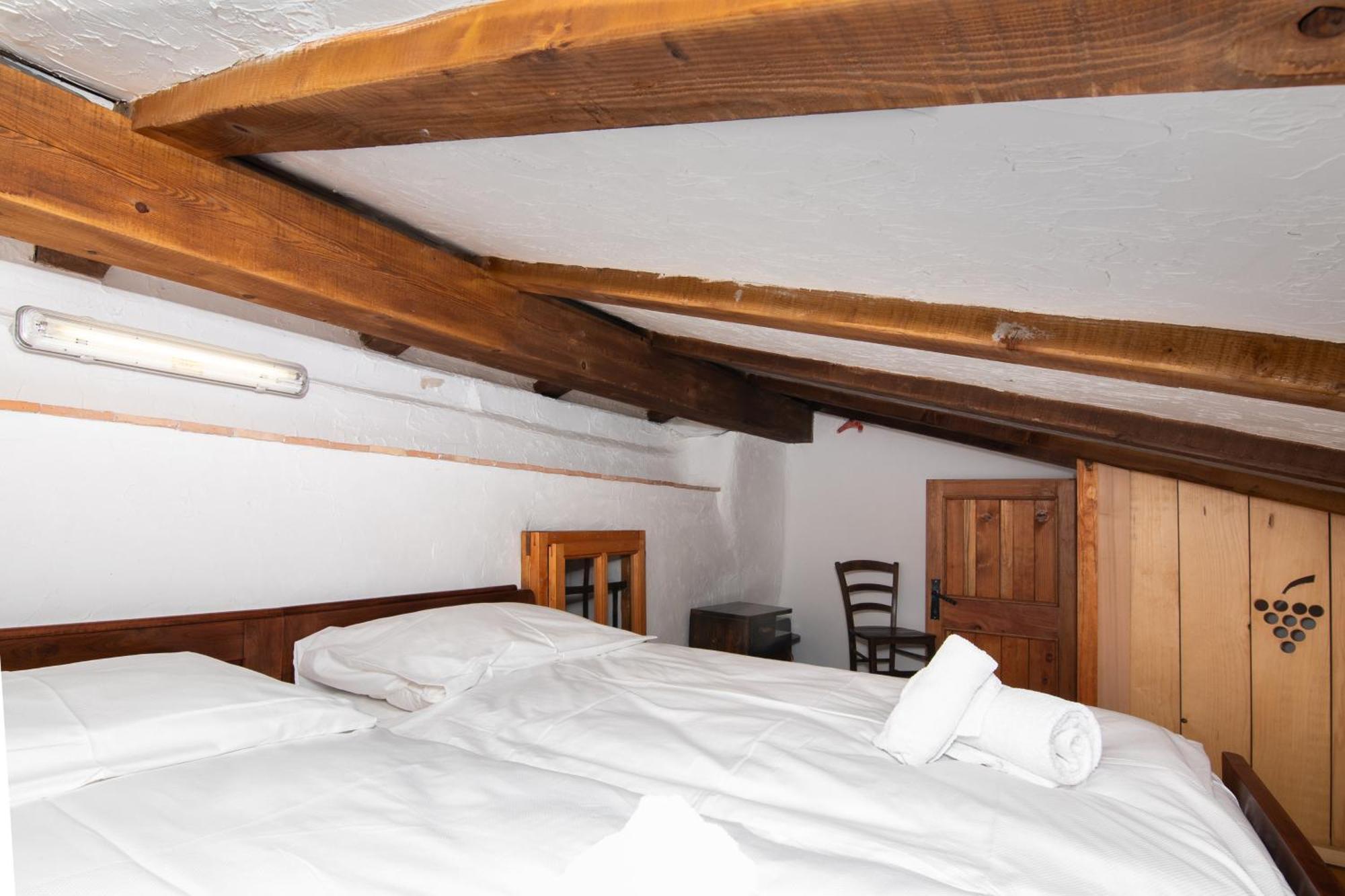 Apartments Valentinus 1800 Sežana Εξωτερικό φωτογραφία