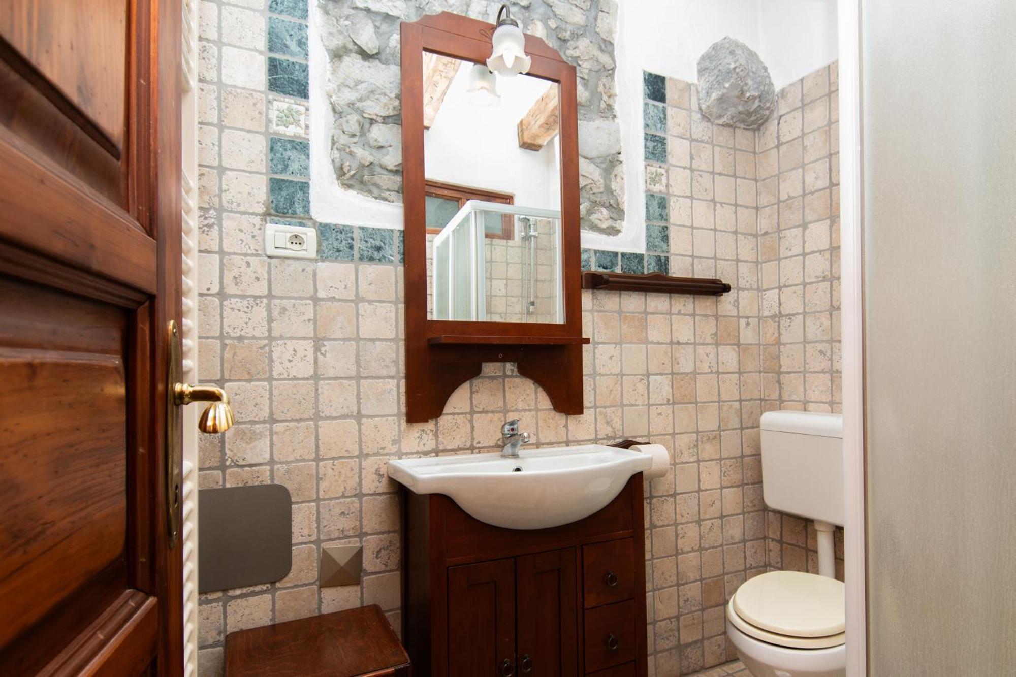 Apartments Valentinus 1800 Sežana Εξωτερικό φωτογραφία