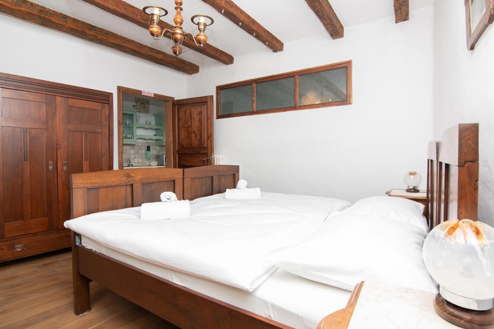 Apartments Valentinus 1800 Sežana Εξωτερικό φωτογραφία