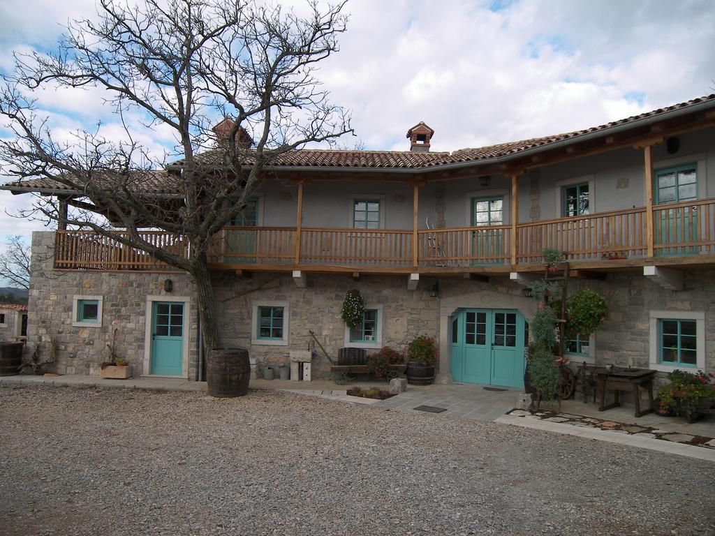 Apartments Valentinus 1800 Sežana Εξωτερικό φωτογραφία